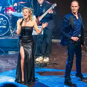 Navina Heyne und Thomas Borchert auf der Bühne