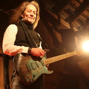 Jake E. Lee war in den 80ern Gitarrist bei Ozzy Osbourne.