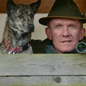 Hat eine interessante Hütte im Wald: Gregor Graf von Bismarck,