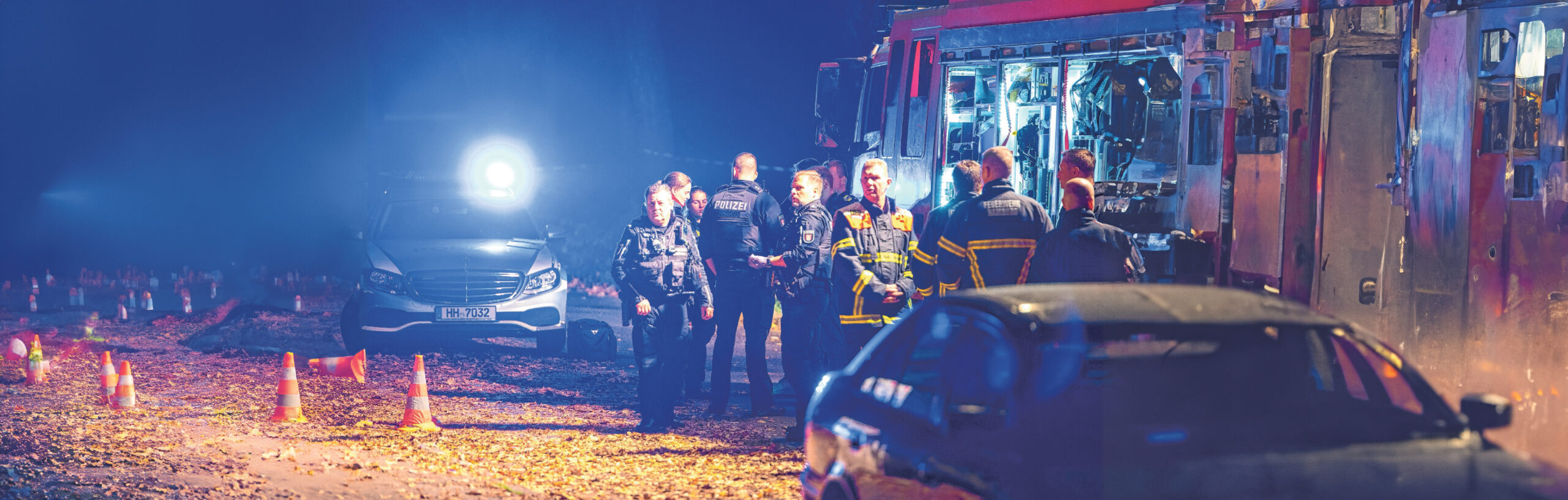 Tatort Schimmelreiterweg in Rahlstedt: Viermal wurde ein Mann am Samstagabend (26. Oktober) auf offener Straße von Kugeln getroffen, er überlebte schwer verletzt.