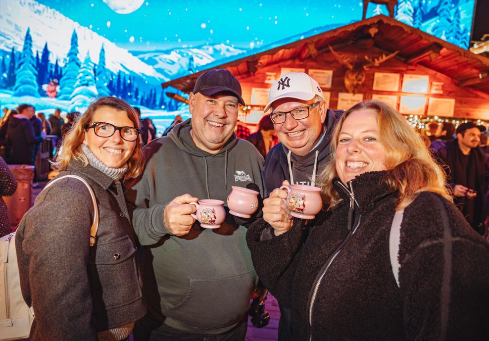 Hoch die Tassen hieß es auch bei Nicole, Michi, Ingo und Bianca aus Norderstedt und Schenefeld.