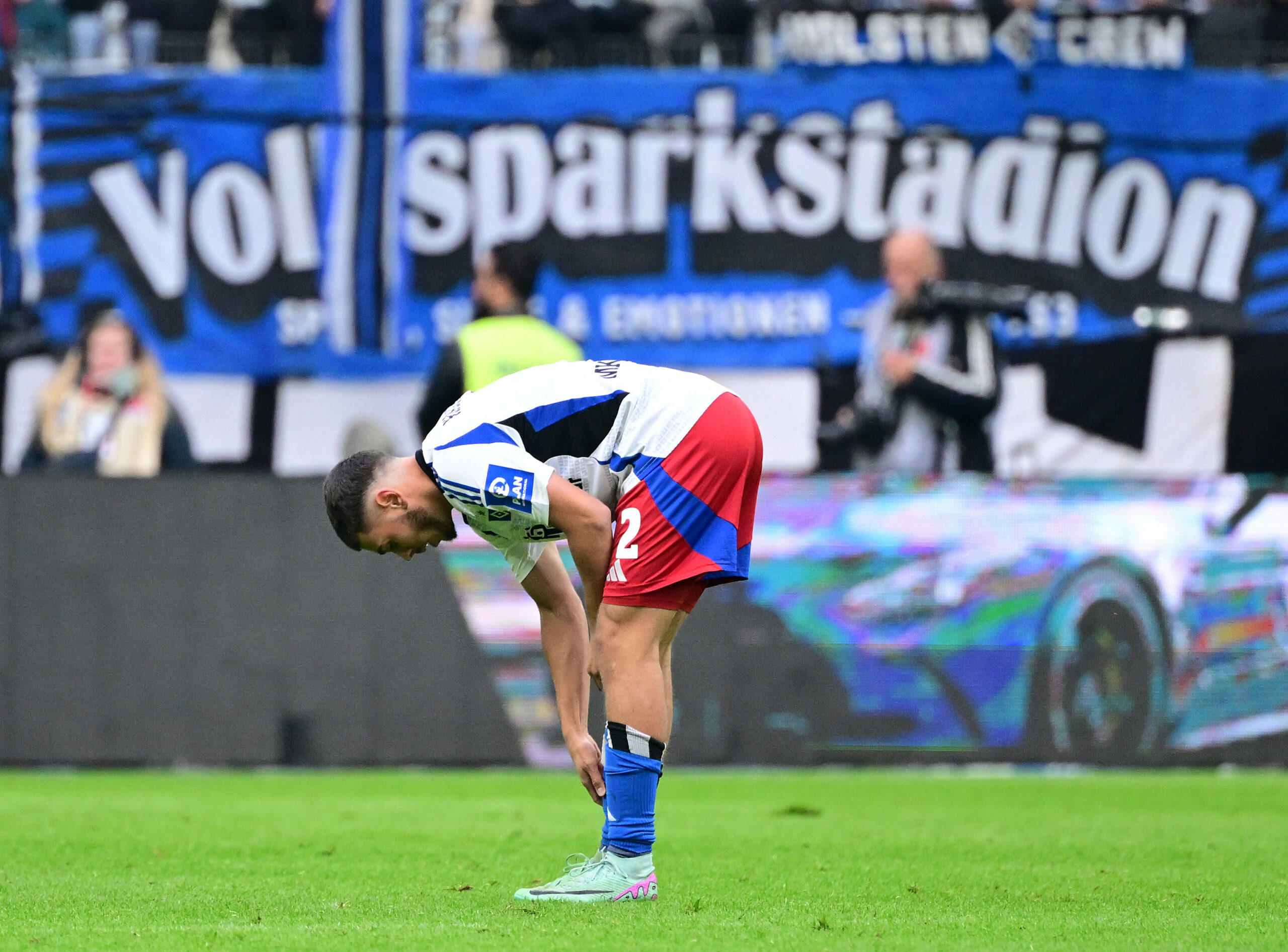 Frust bei William Mikelbrencis und dem HSV nach dem Nürnberg-Spiel