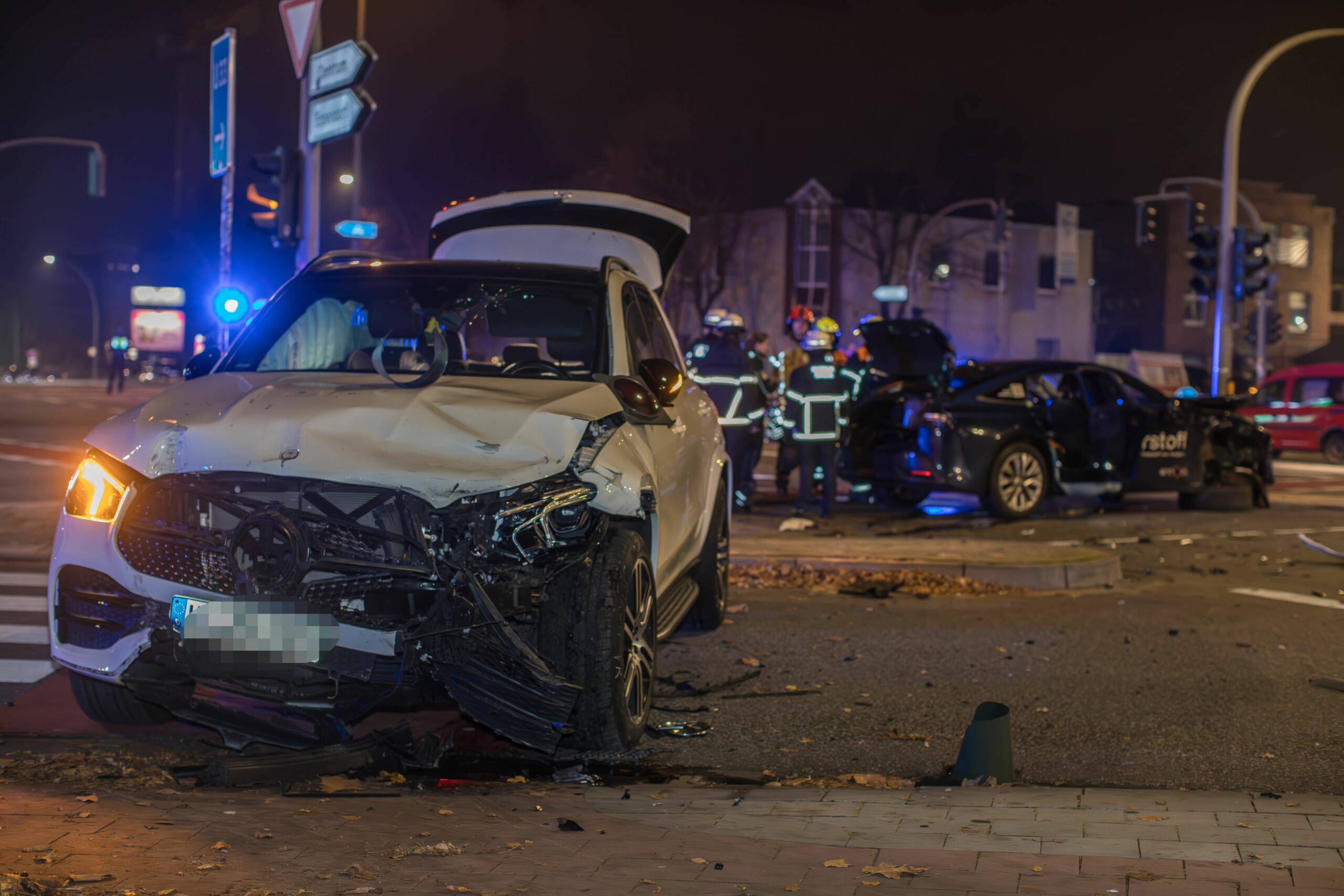 An dem Unfall waren ein Mercedes-SUV und ein mit Wasserstoff betriebener Toyota beteiligt.