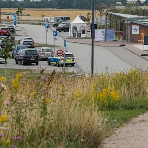 Mann setzt Parterin an Raststätte in Hitfeld aus – er brauchte Abstand