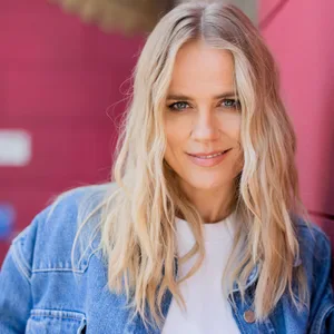 Ilse DeLange