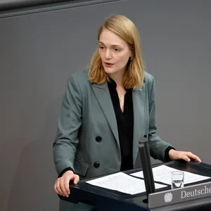 Ria Schröder