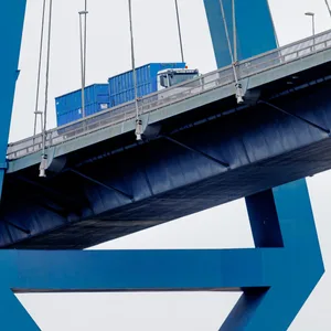 Köhlbrandbrücke