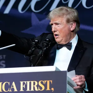 Trump bei der America First Policy Institute Gala in seinem Anwesen in Mar-a-Lago