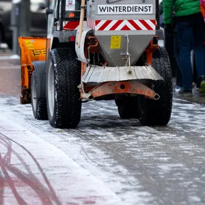 Schneeräumfahrzeug vom Winterdienst