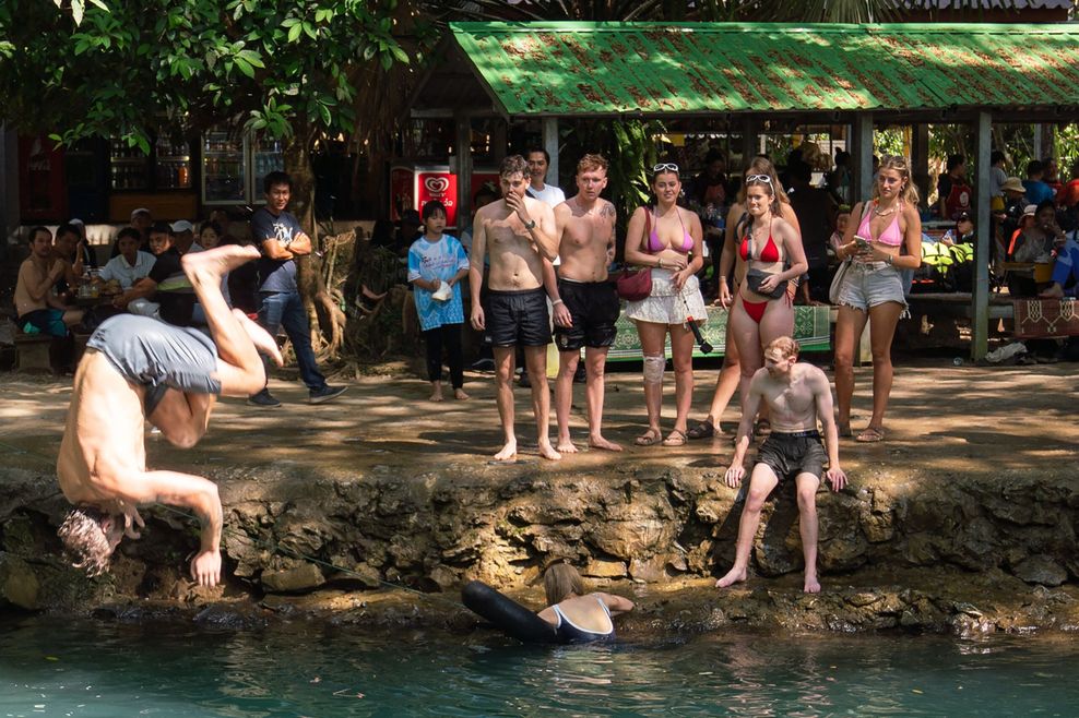 Vang Vieng: In diesem Badeort feierten die sechs Frauen, bevor sie an Methanolvergiftungen starben.