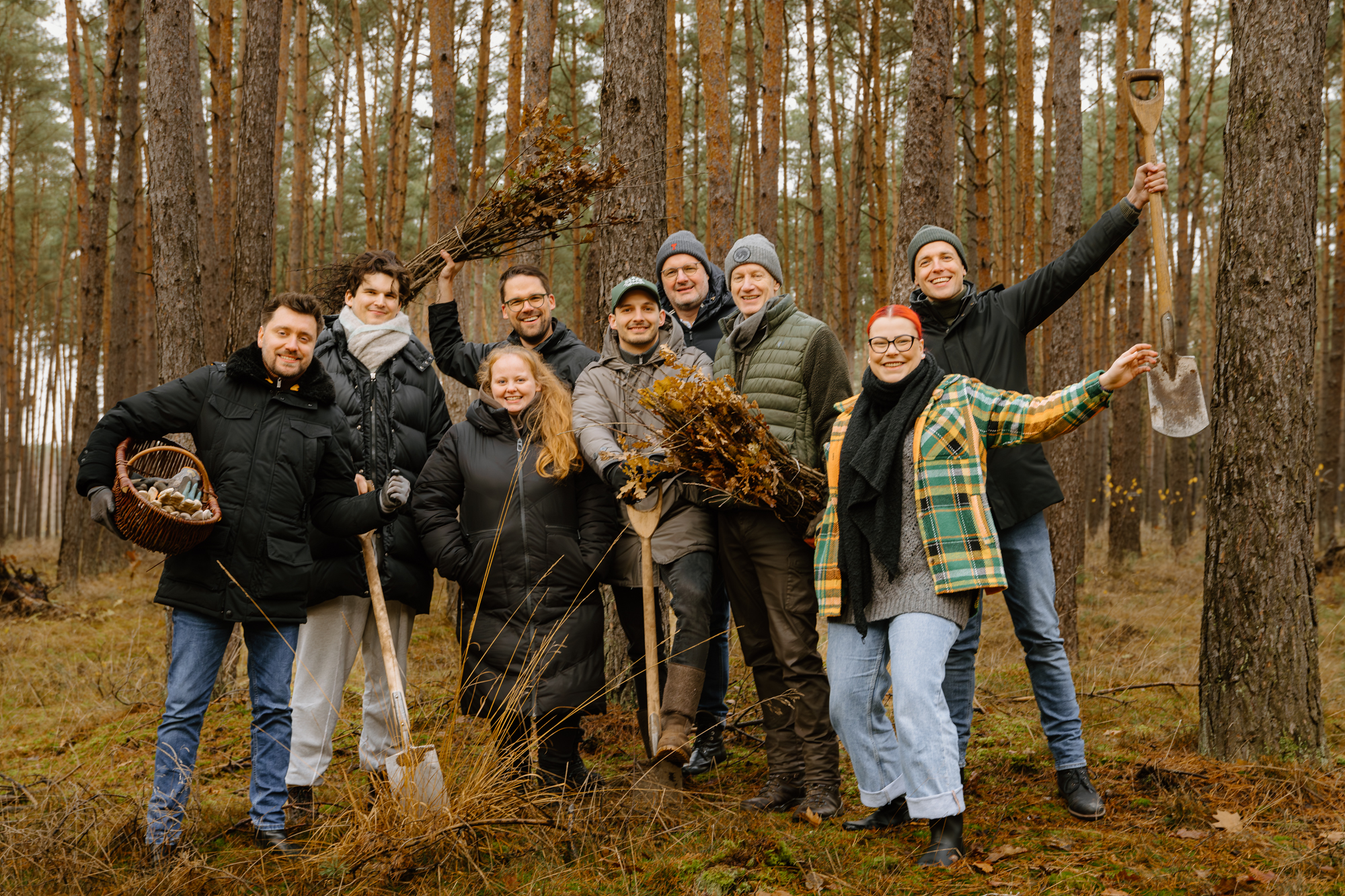 Fleißige Pflanz-Helfer: Der Verein „Wilder Wald“ hat in diesem Jahr 1800 Bäume gepflanzt.