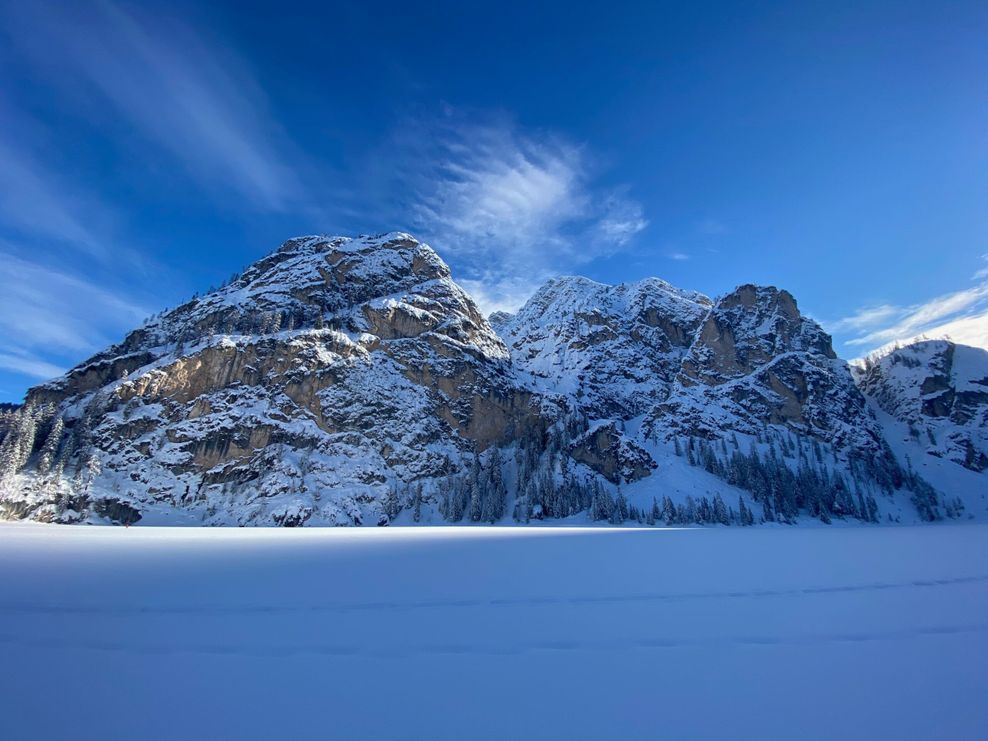 Sportliche Betätigung ist gerade im Winter zur Stärkung des Immunsystem wichtig. Ob Wandern, Langlauf, Alpin-Ski oder Yoga und Pilates - Sport ist für einen gesunden Körper unerlässlich.