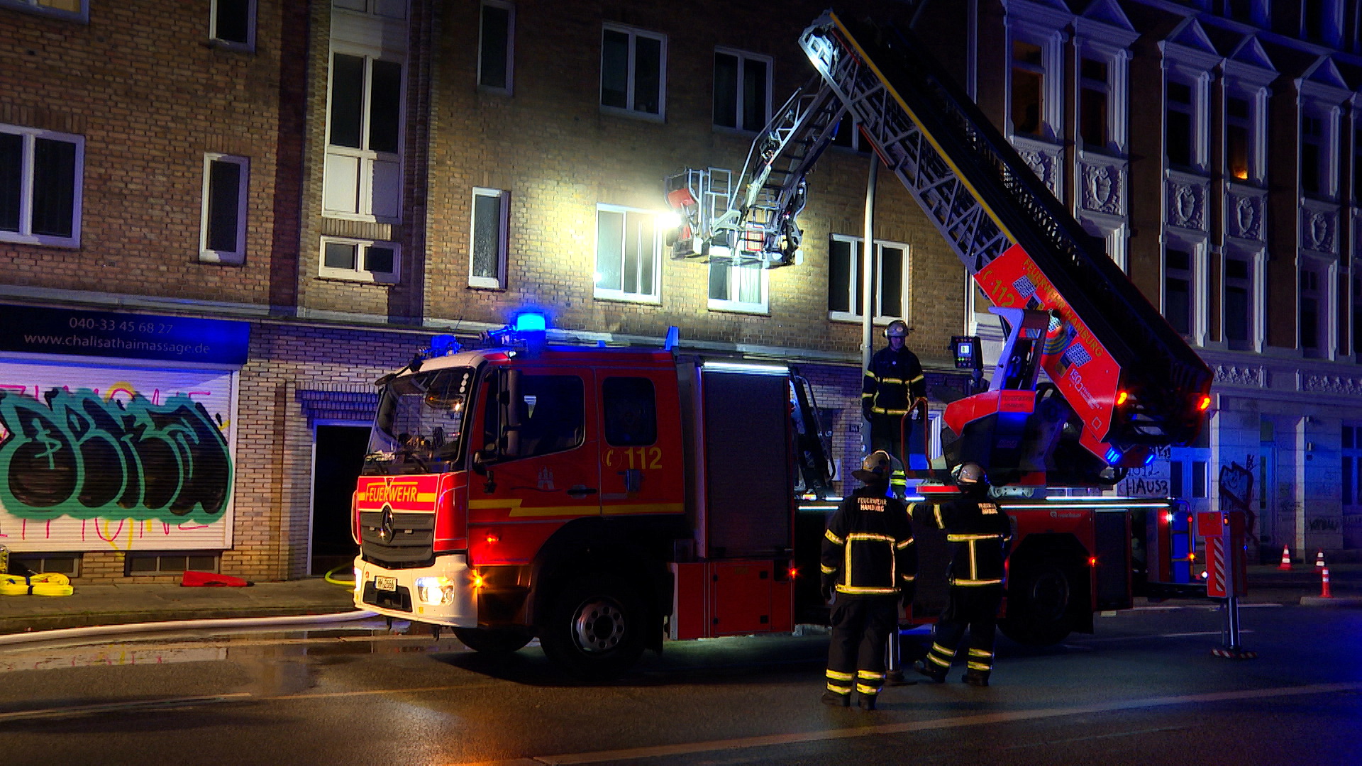 Das Feuer brach zunächst in der Küche aus.