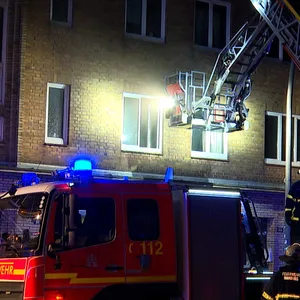Das Feuer brach zunächst in der Küche aus.