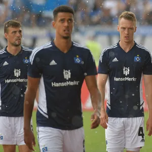 Jonas Meffert, Robert Glatzel und Sebastian Schonlau