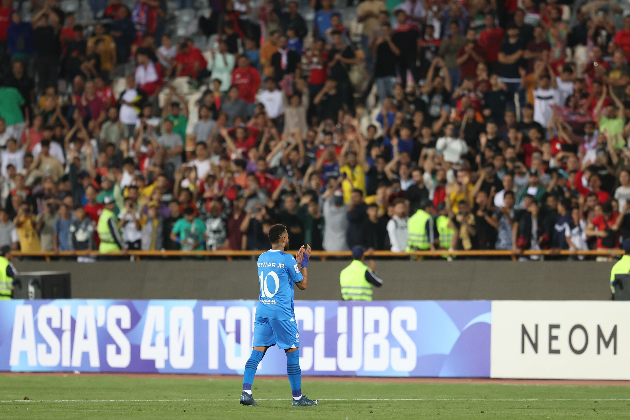 Neymar bedankt sich bei den Fans