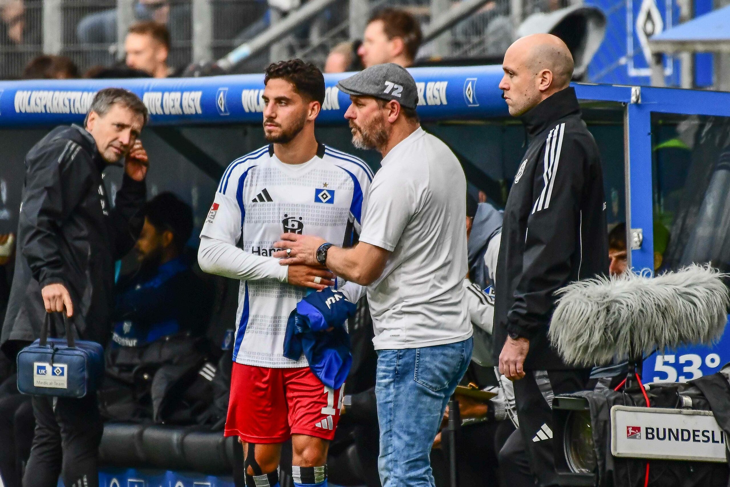 Steffen Baumgart muss für den Rest der Hinrunde aug HSV-Vizekapitän Ludovit Reis verzichten