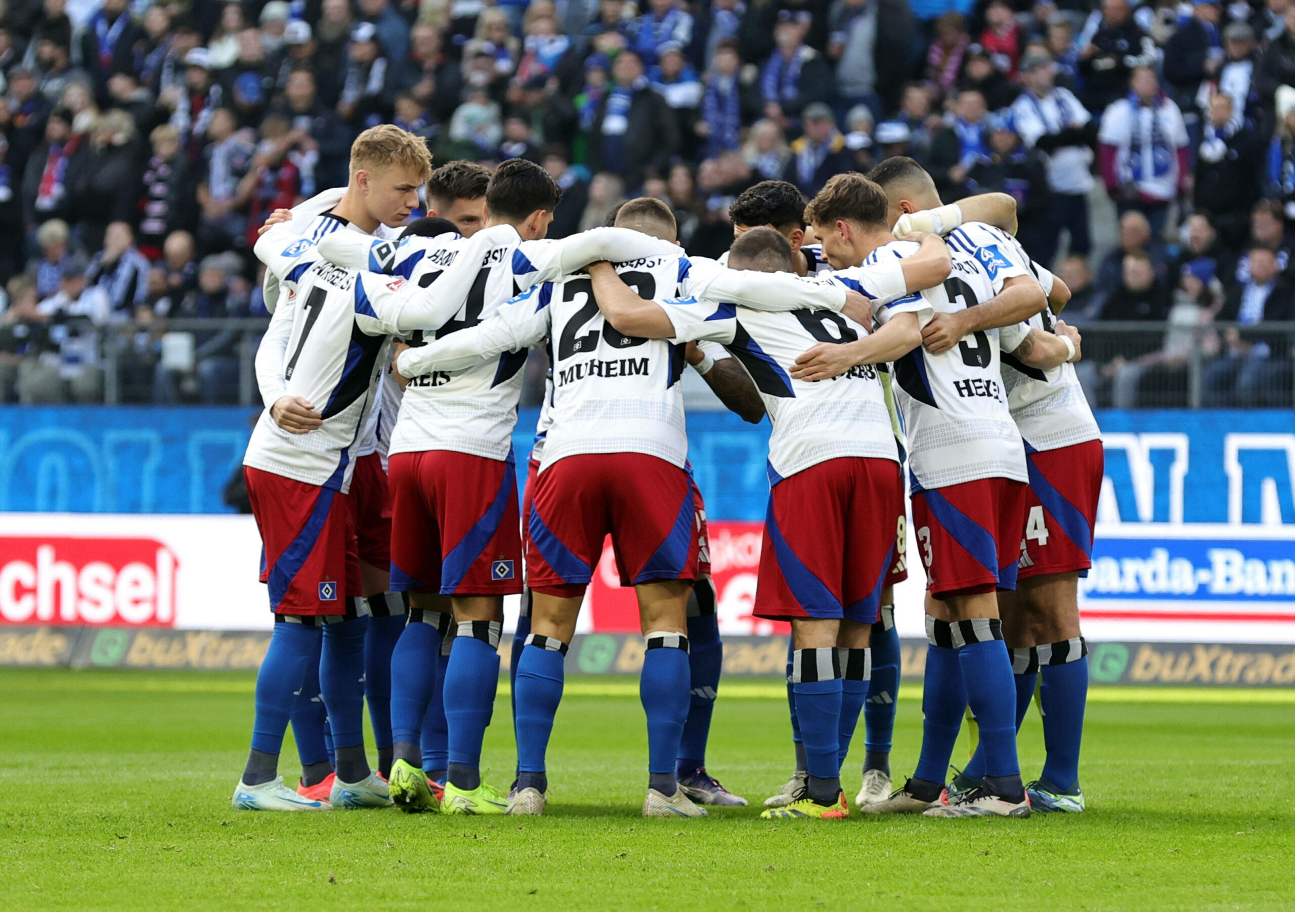 Jetzt ist erstmal Zeit zum Durchschnaufen: Nach der Länderspielpause treffen die Profis des HSV dann auf Schalke 04.