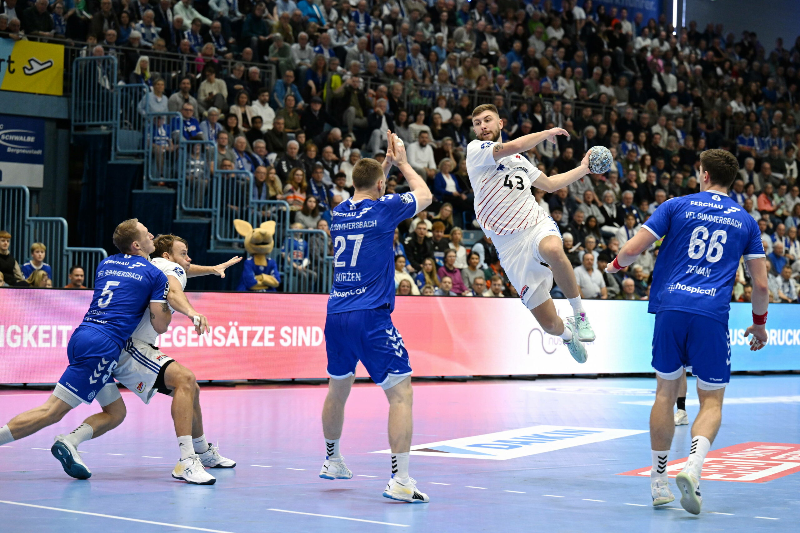 Hamburgs Zoran Ilic bei seinem Comeback in Gummersbach