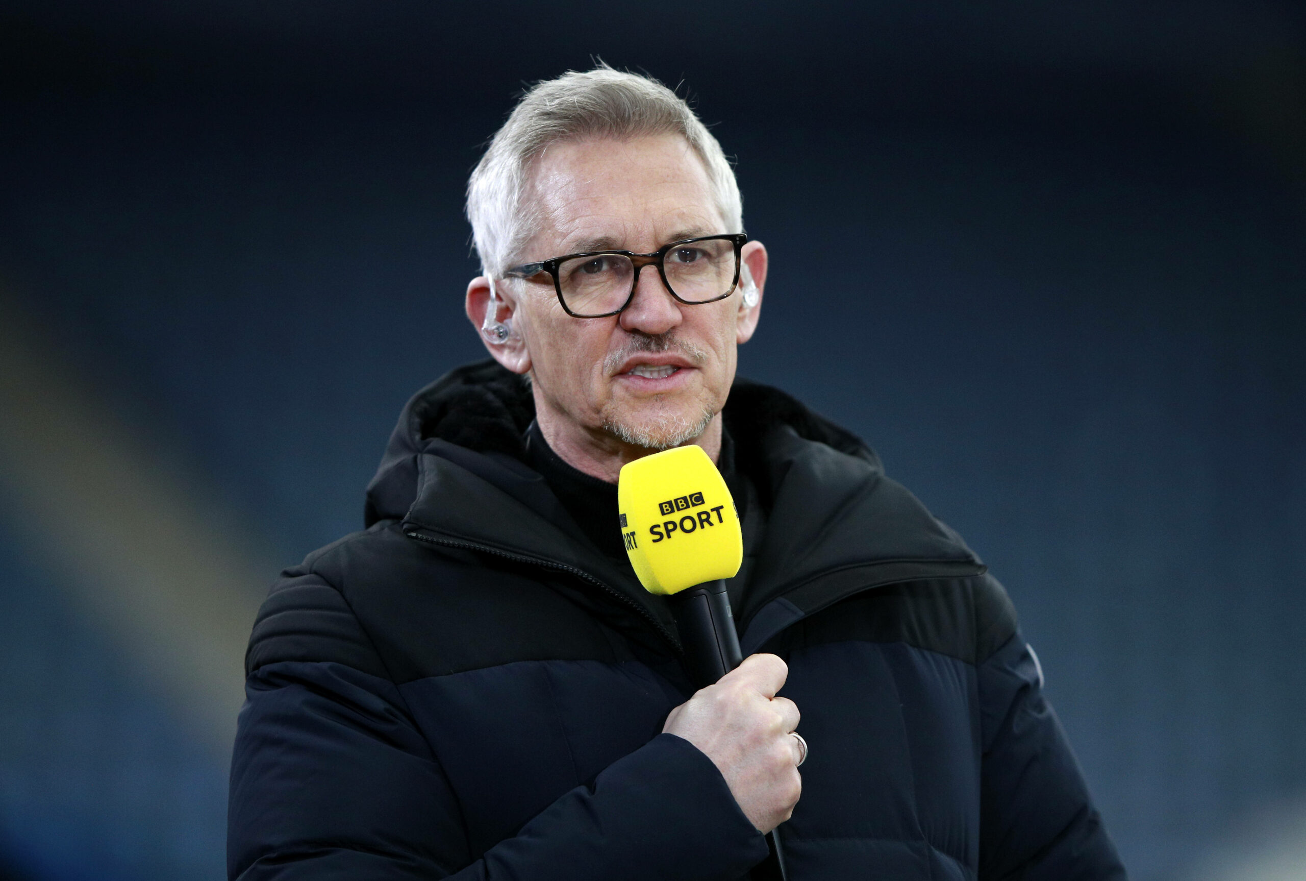 Gary Lineker mit einem BBV Sport Mikrofon