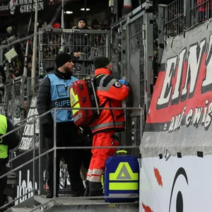 Notfalleinsatz im Block von Eintracht Frankfurt