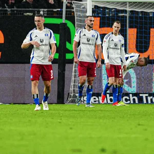 Frust beim HSV nach der verspielten 2:0-Führung gegen Schalke 04