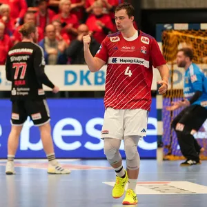 Andreas Magaard ballt nach einem Tor die Faust