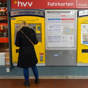 Ein Fahrkartenautomat des HVV (Symbolbild)