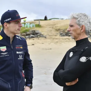Max Verstappen und Damon Hill im Gespräch