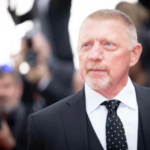 Boris Becker im Anzug