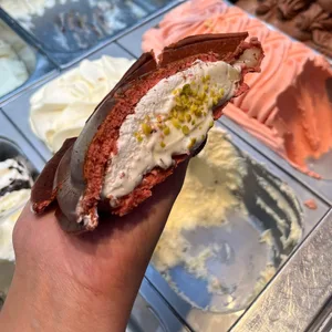 Bald gibt es in Hamburg auch „Ufo-Eis“
