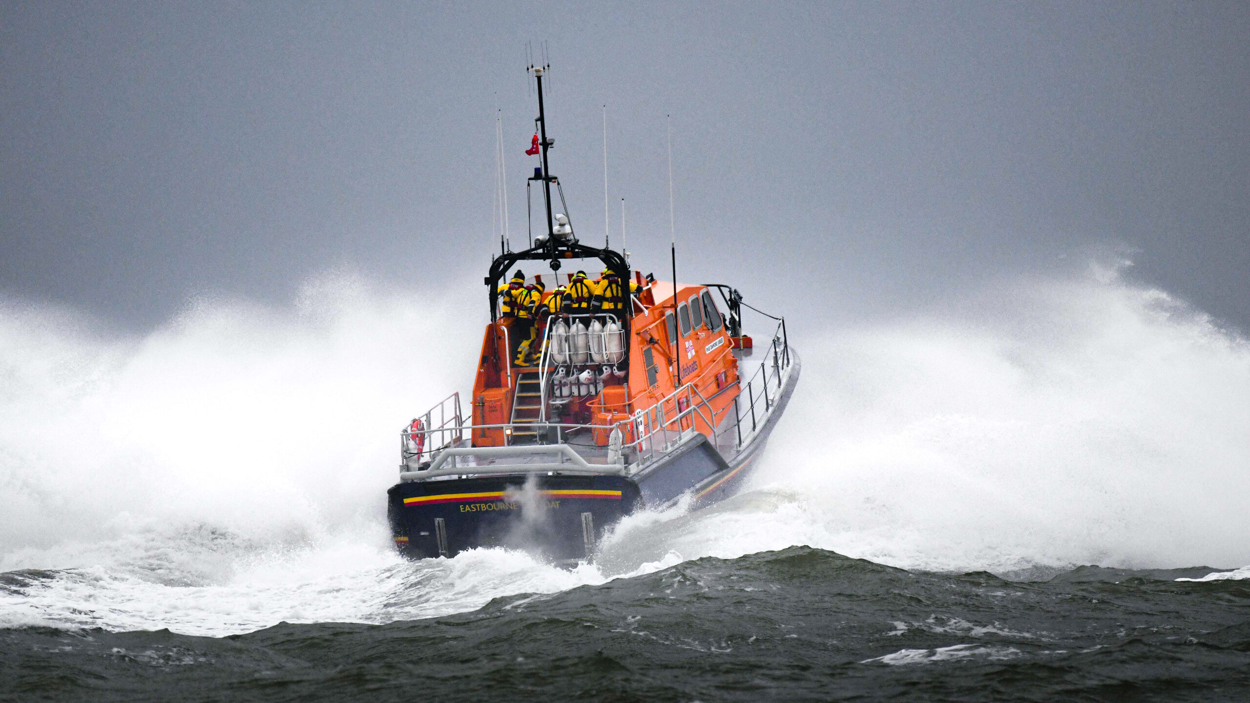 Seenotretter der RNLI suchten verzweifelt nach Chris Ellerly.