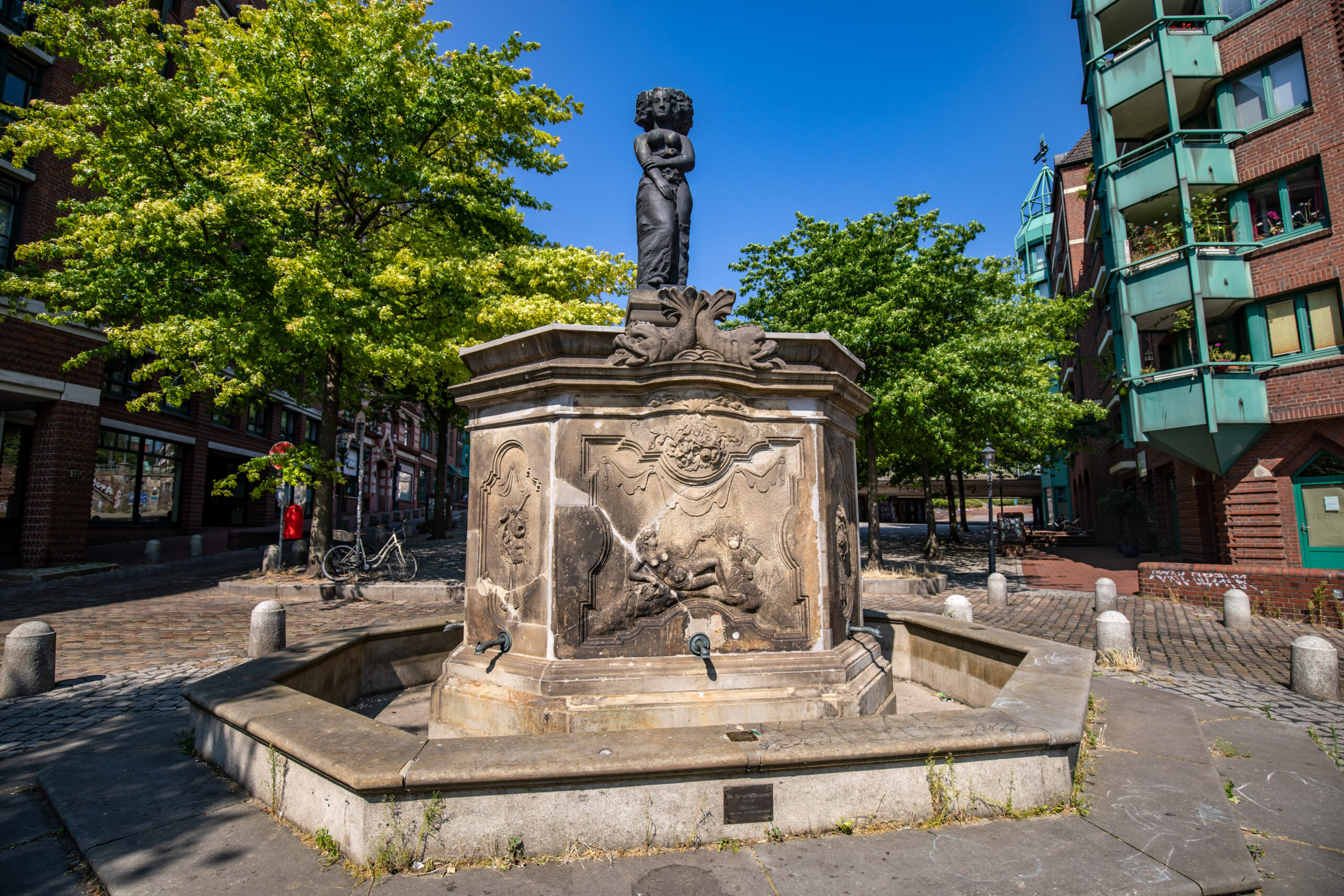 Der Minerva-Brunnen in Altona-Altstadt (Archivbild).