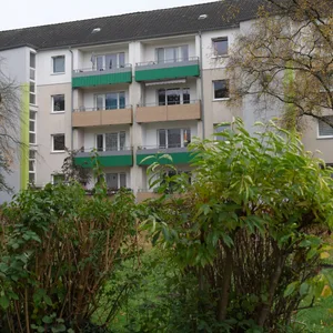 In diesem Mehrfamilienhaus in Elmshorn nahe Hamburg wohnte der wegen Terrorverdachts festgenommene 17-Jährige.