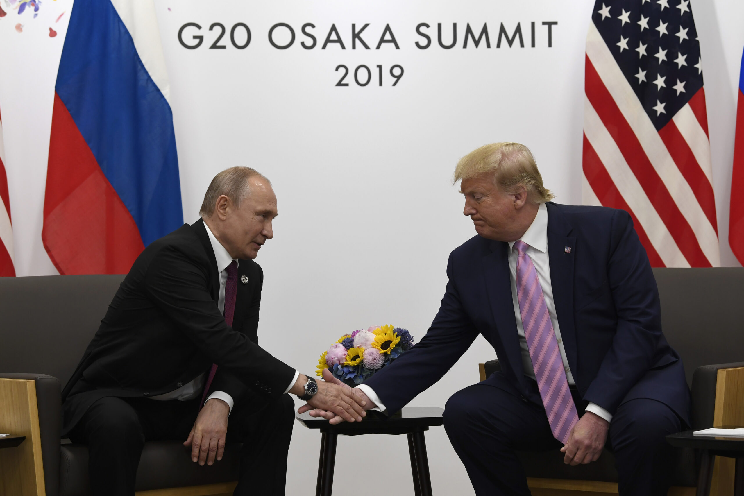 Wladimir Putin und Donald Trump trafen sich 2019. Laut einem Bericht telefonieren beide noch regelmäßig.