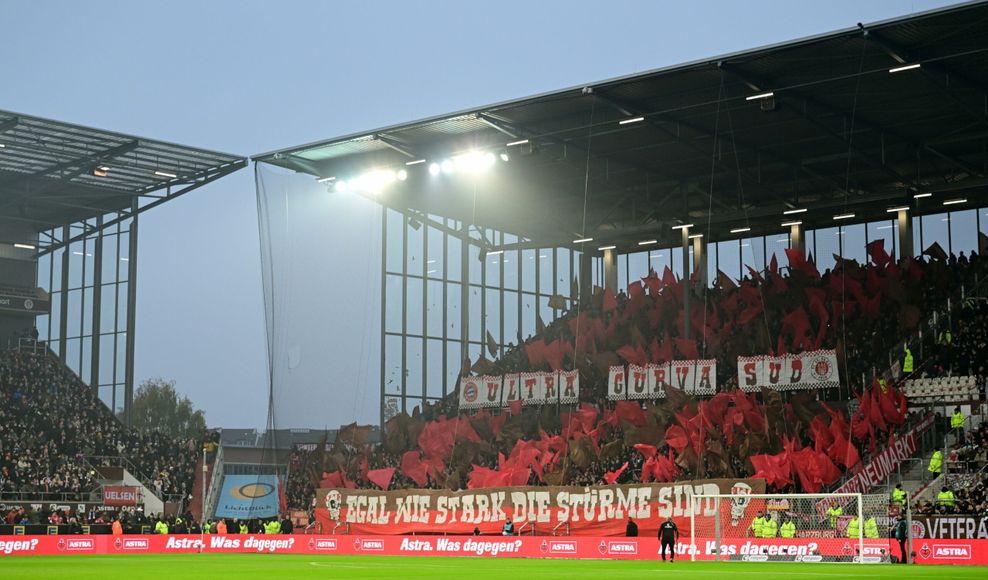 Bayern-Fans am Millerntor