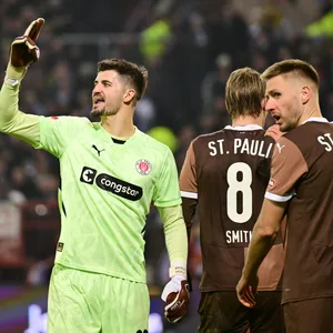 Nikola Vasilj, Eric Smith, Karol Mets, Hauke Wahl