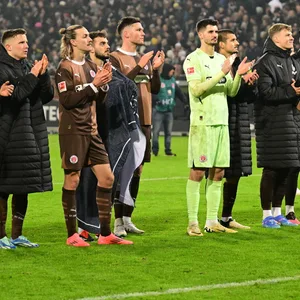 St. Pauli-Profis bedanken sich bei den Fans