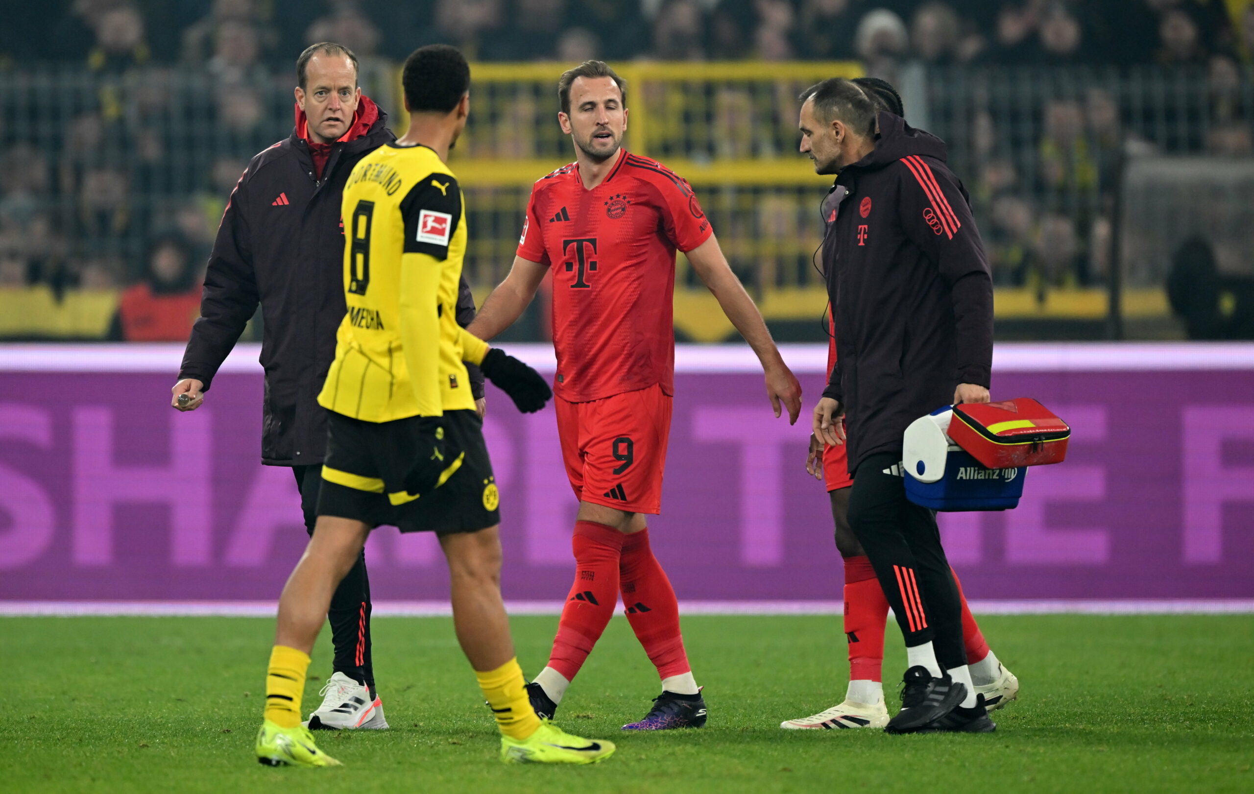 Harry Kane geht in Dortmund verletzt vom Platz