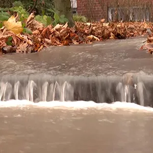 Wasserrohrbrüche an der Stadtgrenze – Bewohner ohne Wasser