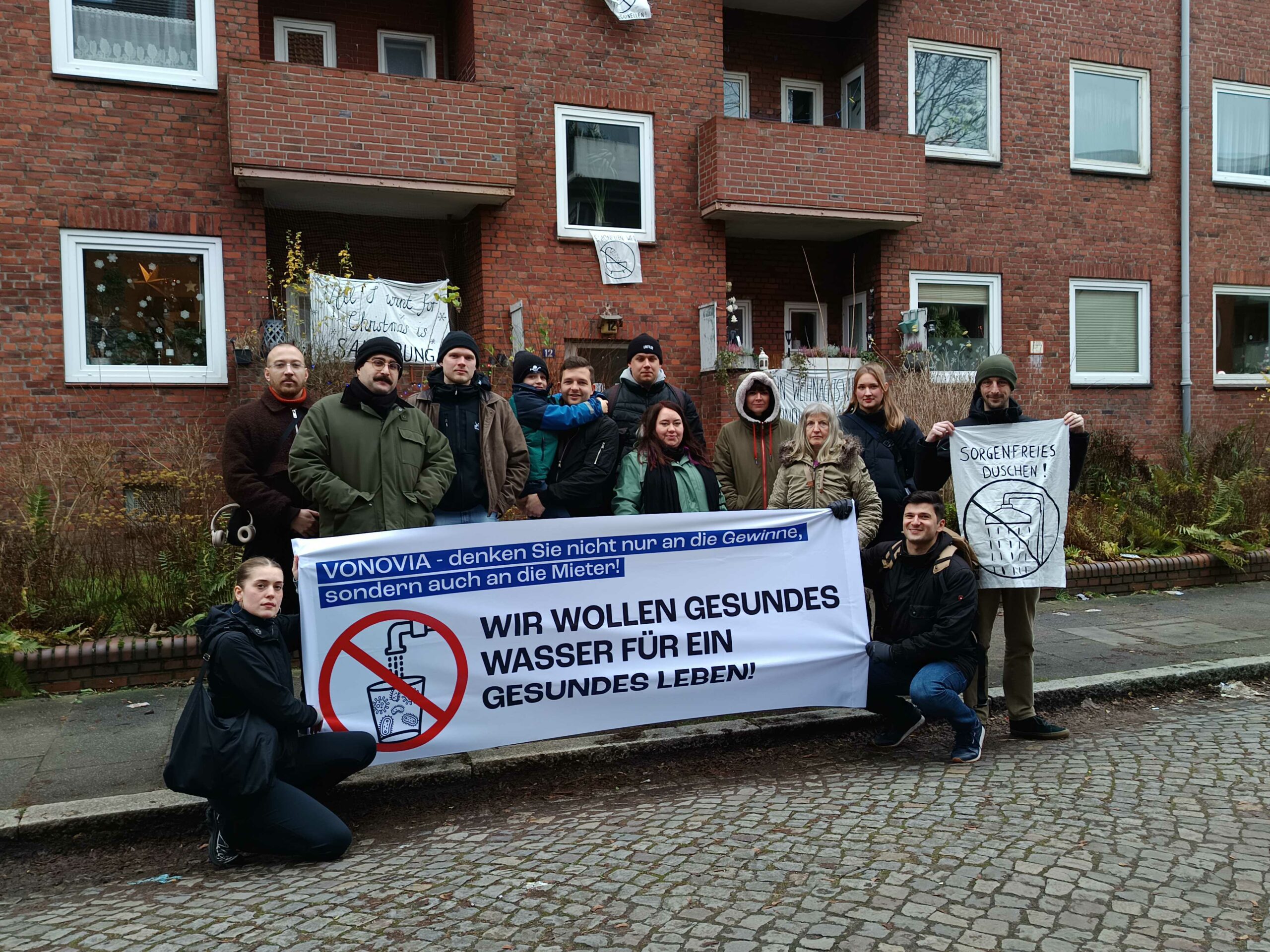 Die Vonovia-Mieter in Dulsberg haben seit Monaten eine zu hohe Legionellen-Konzentration im Wasser.