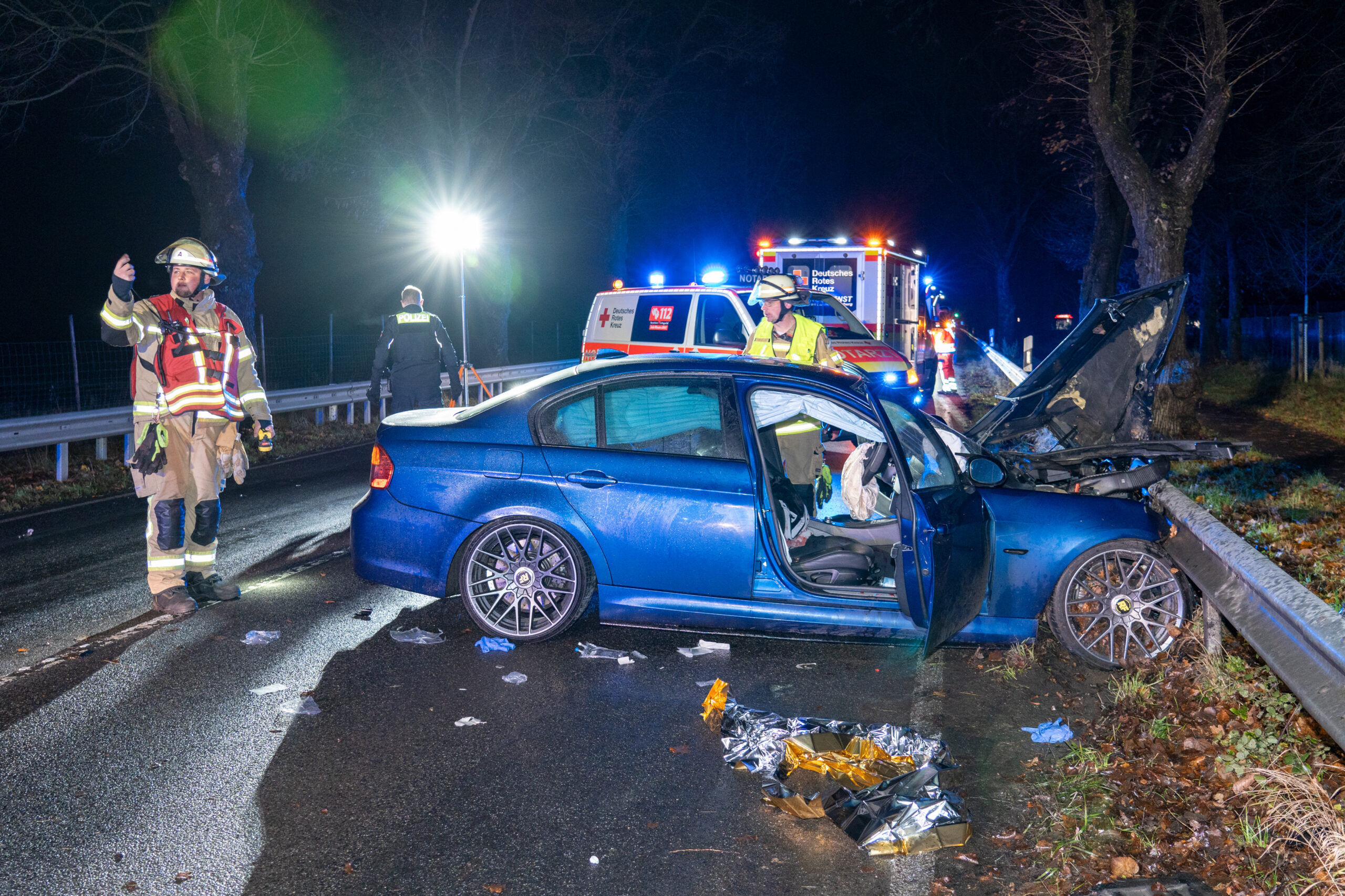 Bei dem Unfall bei Tostedt wurden drei Menschen verletzt,