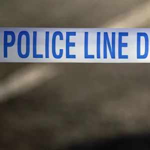 Ein Absperrband der britischen Polizei (Symbolfoto).