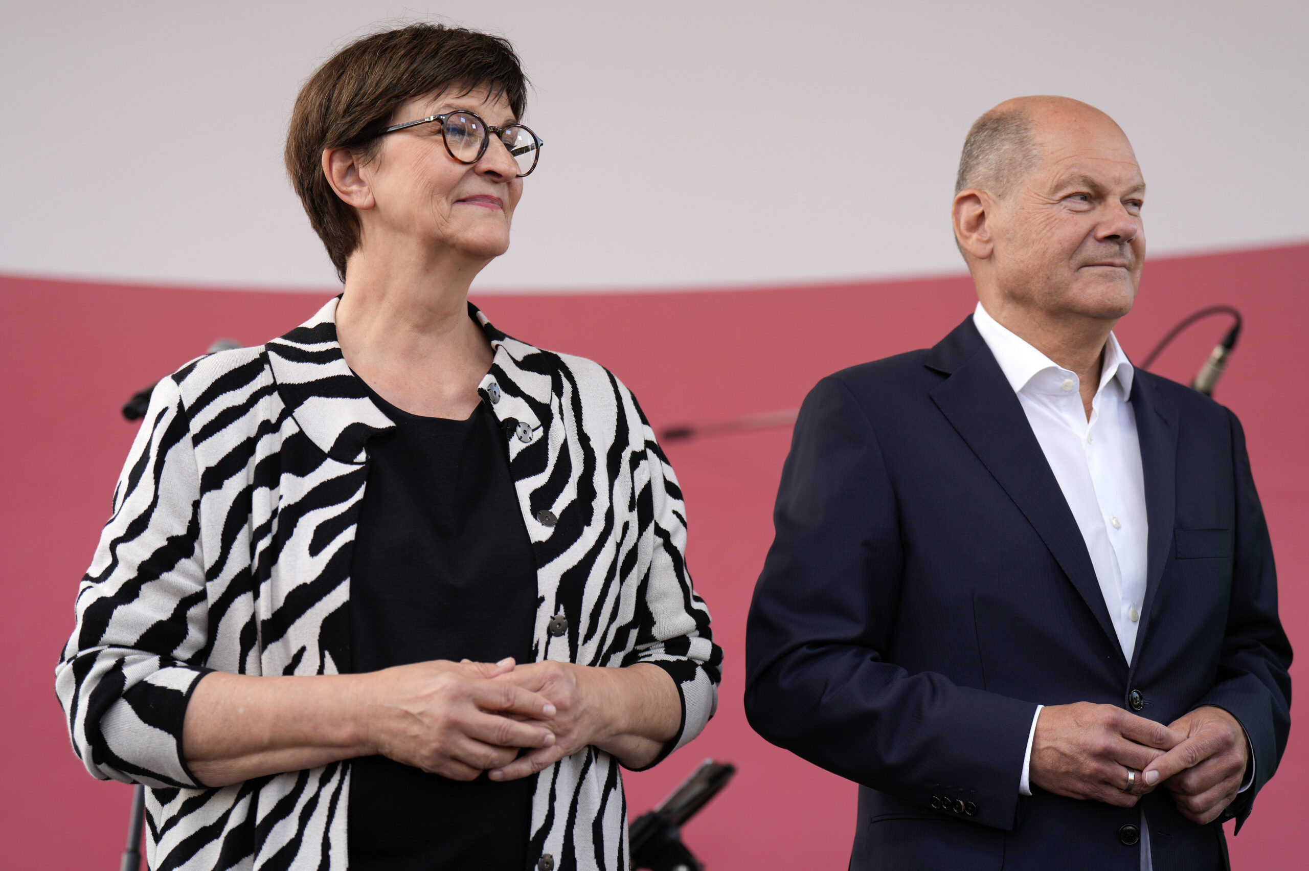 Bundesparteivorsitzende Saskia Esken und Kanzler Olaf Scholz.