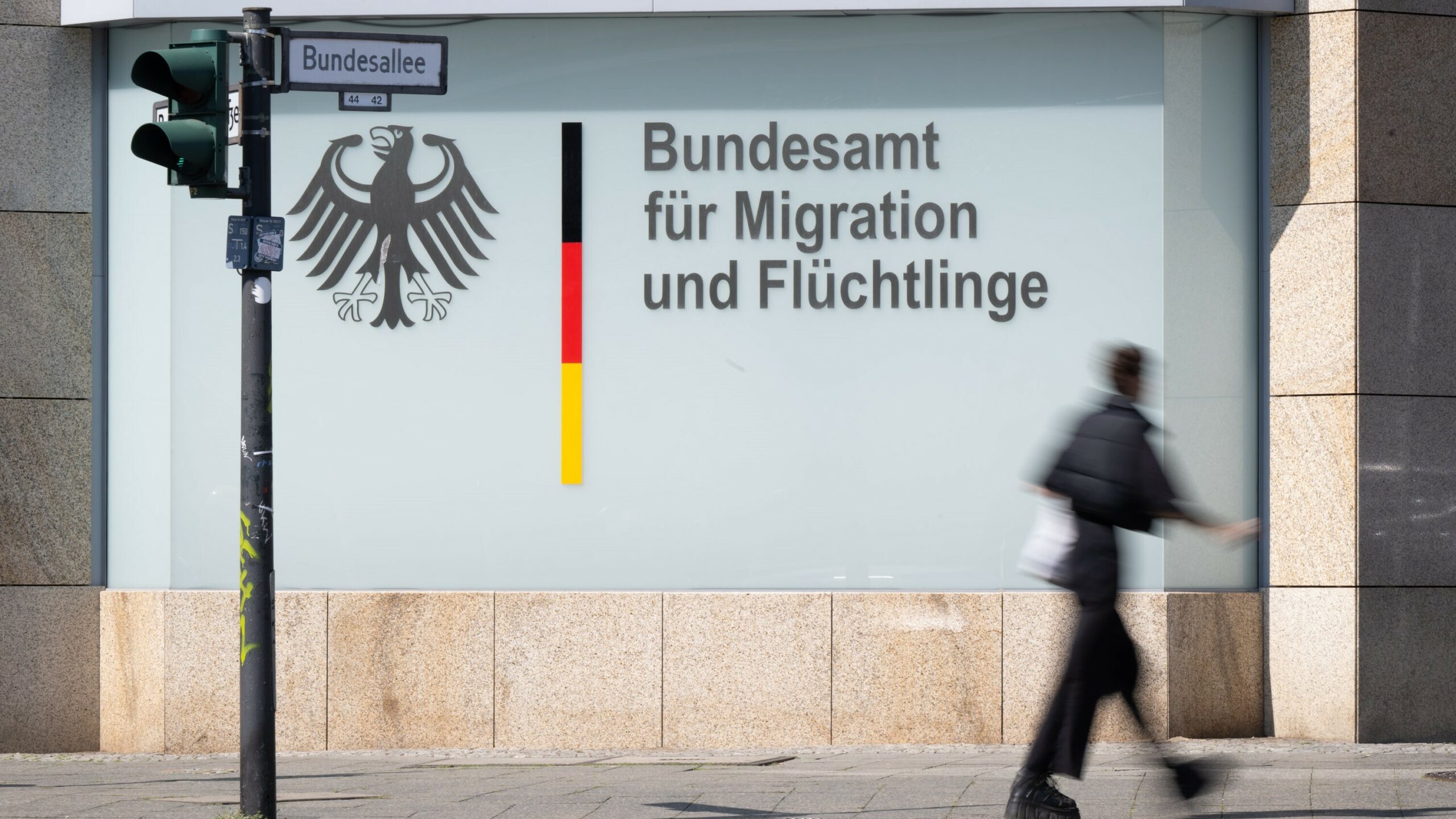 Bundesamt für Migration von außen