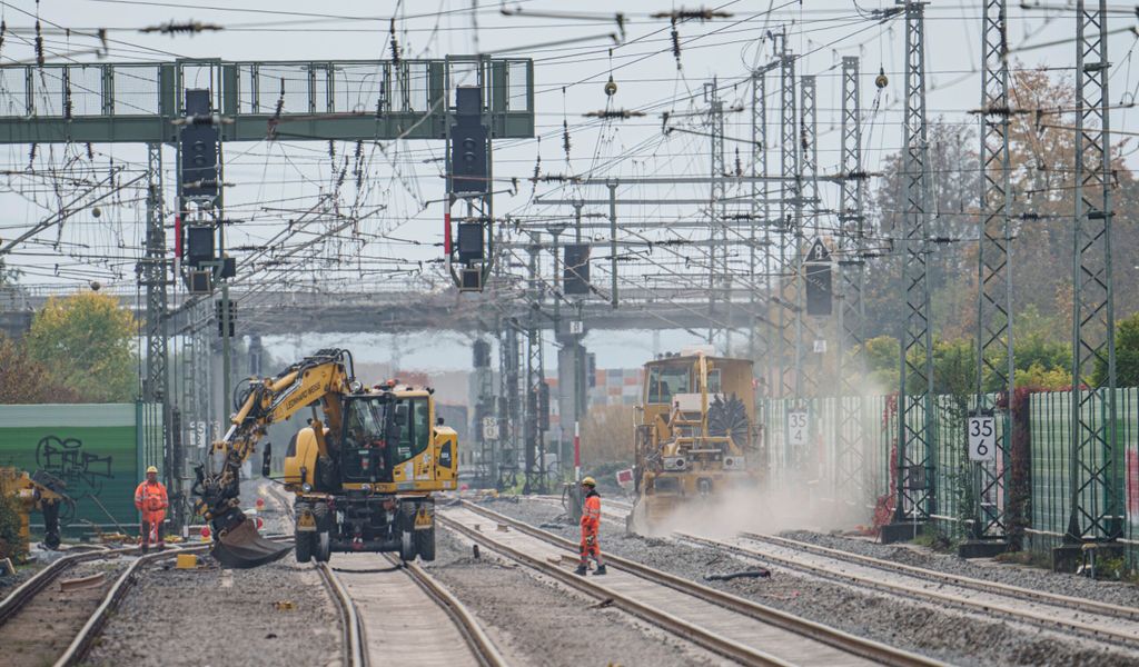 mega-bahn-baustelle-ist-fertig-fahren-die-z-ge-p-nktlicher