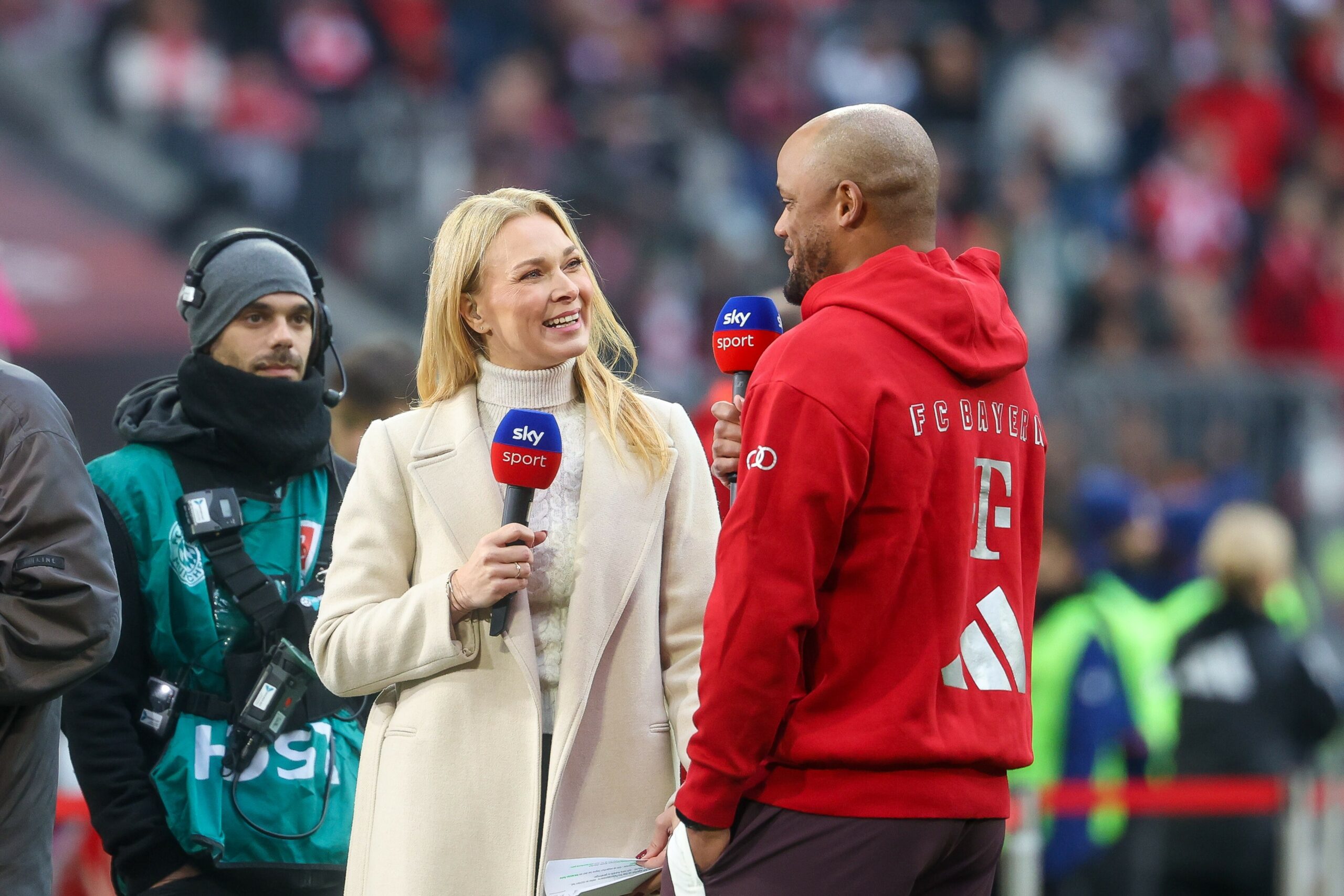 Britta Hofmann im Interview mit Vincent Kompany