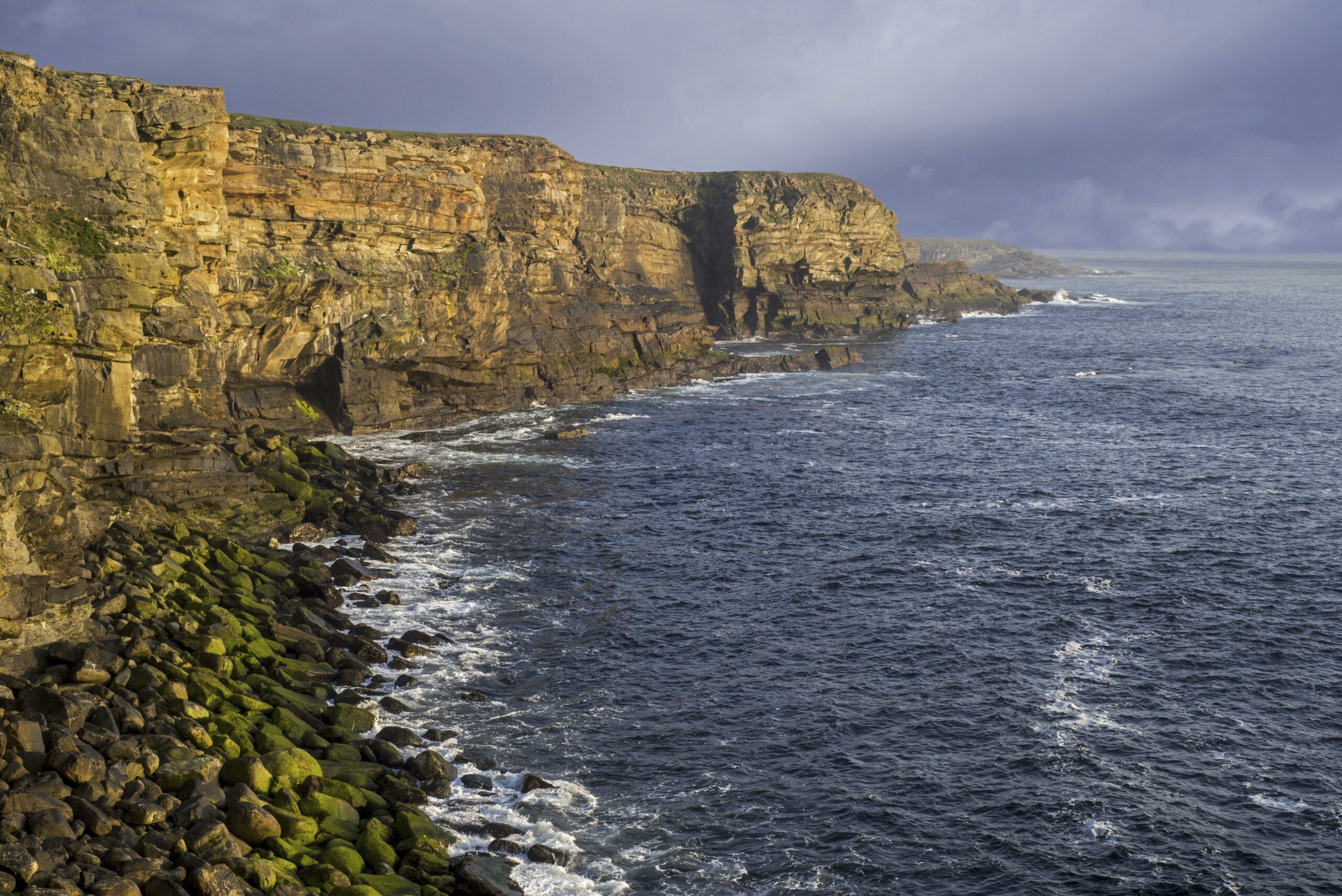 Küste der Shetlandinseln, Schottland, UK