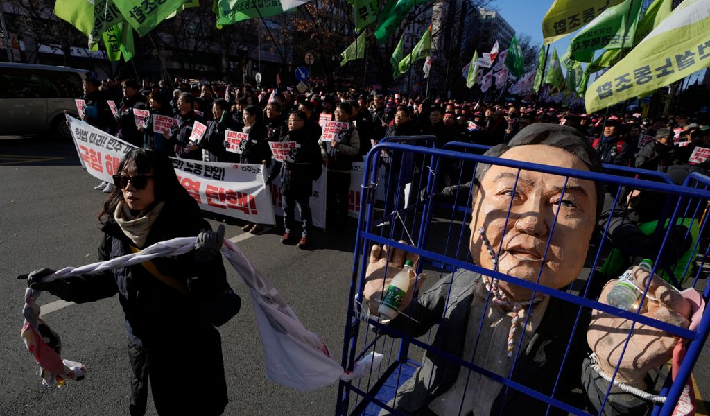 chaos-in-s-dkorea-pr-sidenten-partei-boykottiert-abstimmung-demo-vor-parlament