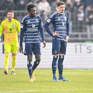 Großer HSV-Frust zur Pause in Ulm